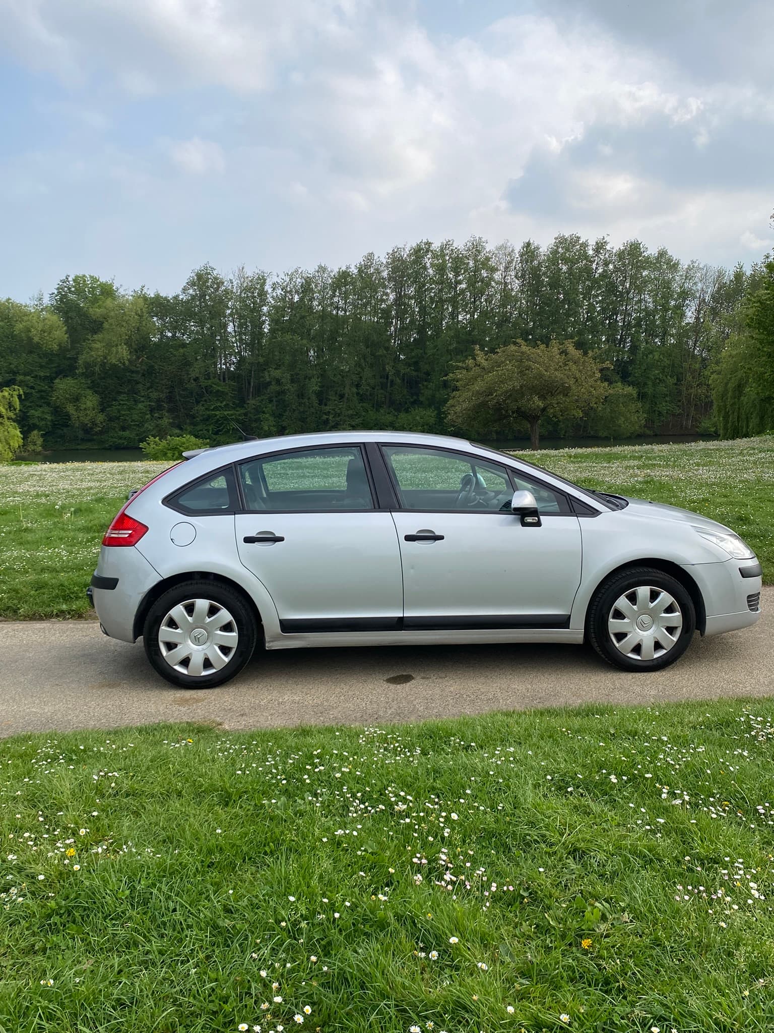 Citroen C4 1.6HDI Ambiance 2007 Diesel - coffre