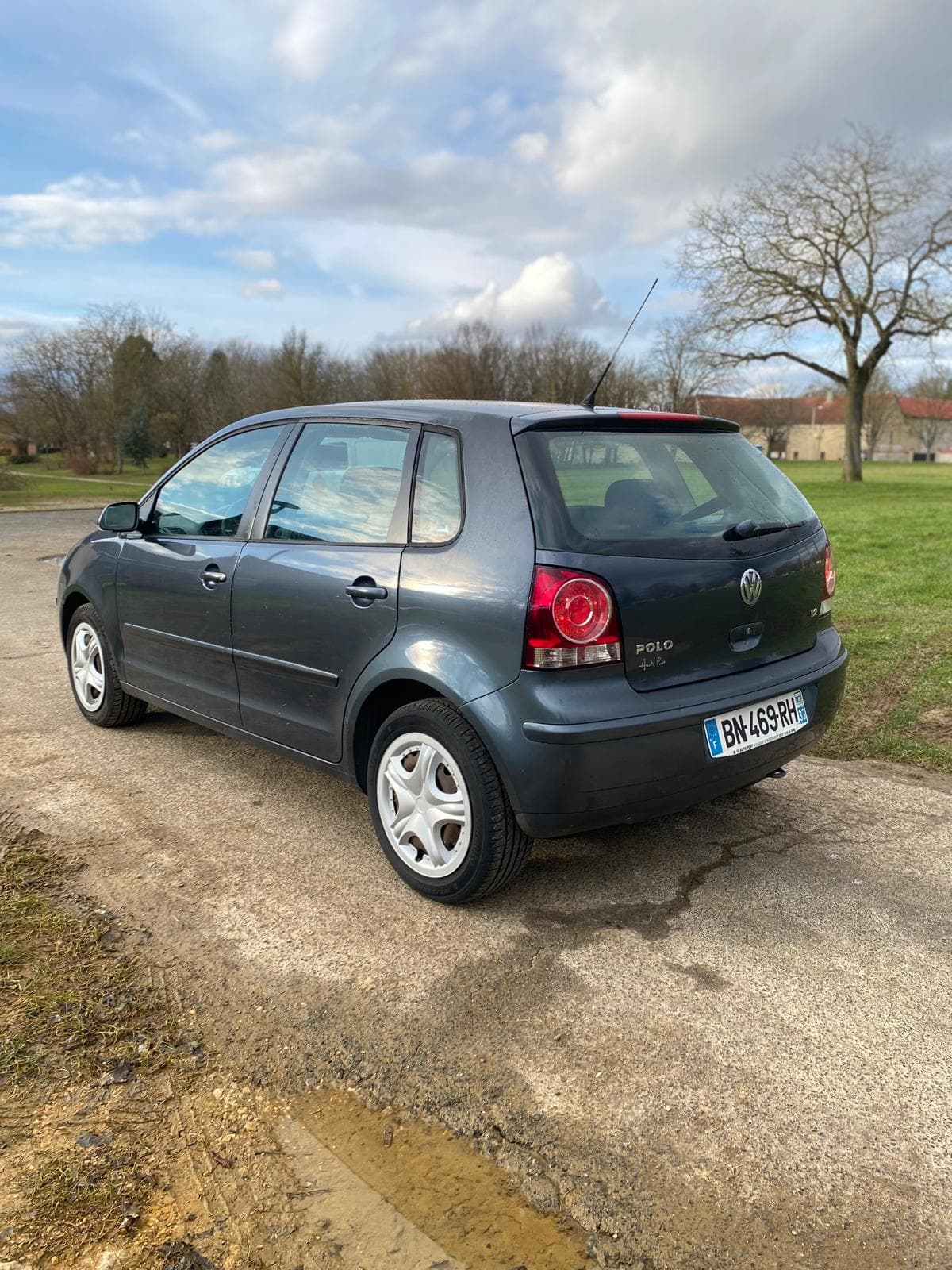 Volkwagen Polo 2007 Essence - coffre